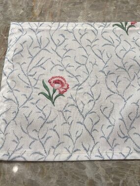 Set of 6 Cloth Napkins, Vintage Fabric Shabby Chic Floral 7.75"